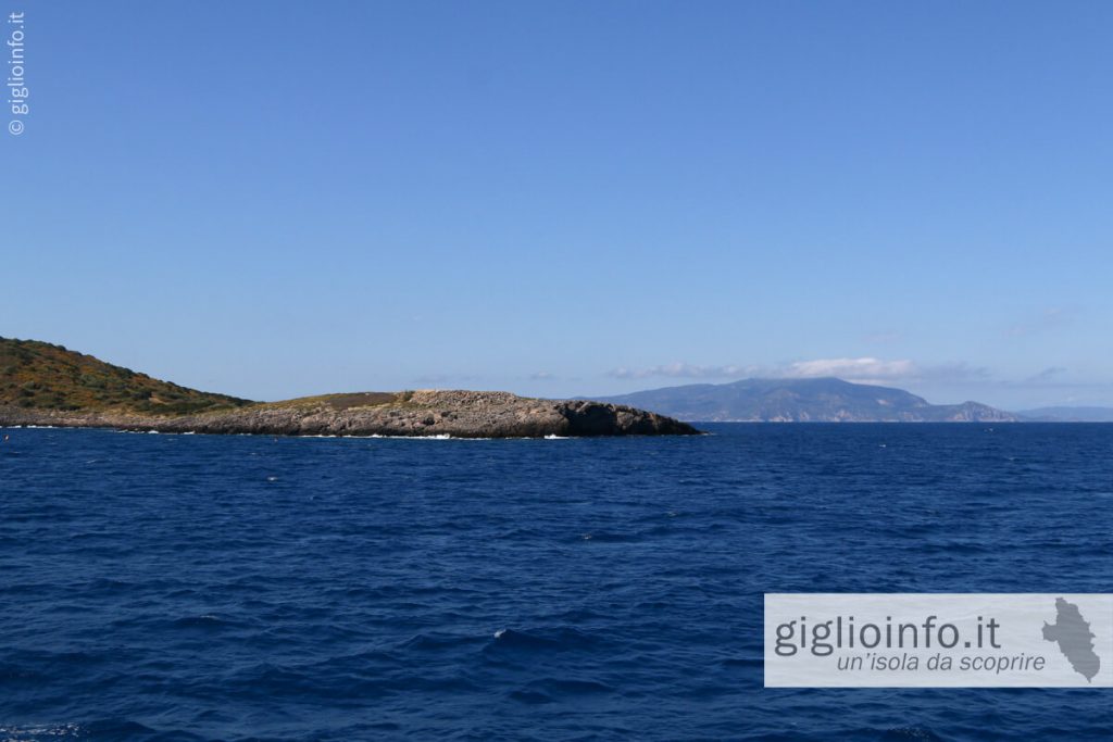 Vista Monte Argentario dall'Isola di Giannutri, Arcipelago Toscano