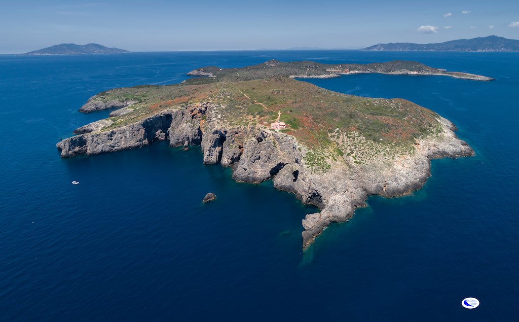 Isola di Giannutri veduta area dal drone